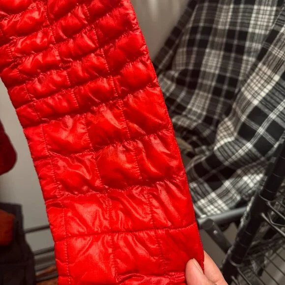 The North Face Women's Red Down Jacket Size Large - Picture 5 of 5